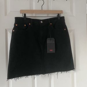 Levi’s Mini Denim Skirt Size 29